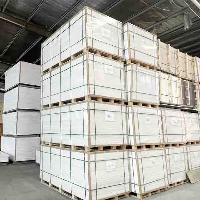 Folhas de espuma de PVC a granel em armazenamento de fábrica Goldensign