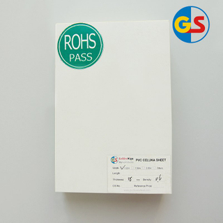 Placa de espuma de PVC de tamanho quente 4x8 de alta qualidade Folha coextrudada de PVC para gabinete 